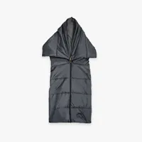 The sleeping bag keeps you warm, light, and compact – a loyal companion for every trip.